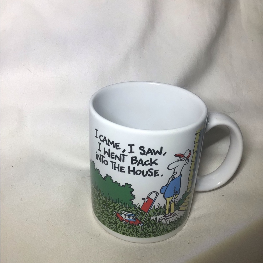 Hallmark Shoebox Greetings Coffee Mug Car Mowing Grass Lawnmower Humor￼￼